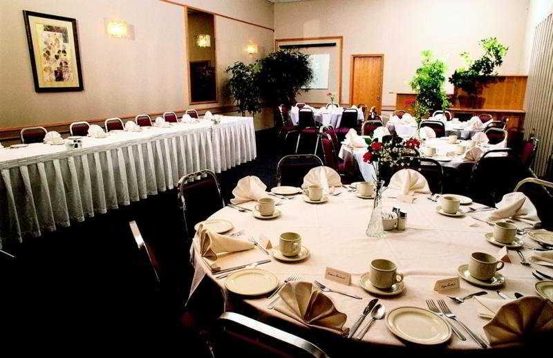 Heritage Inn Hotel & Convention Centre - Moose Jaw Exterior photo